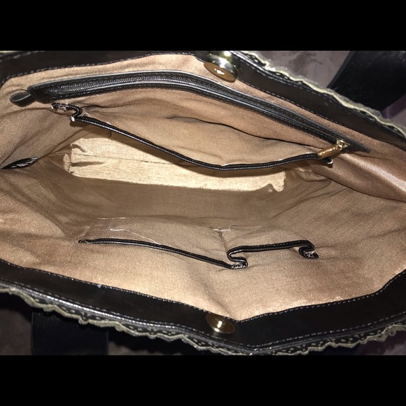 ✨FINAL $✨BCBG lace tote - Picture 4 of 6